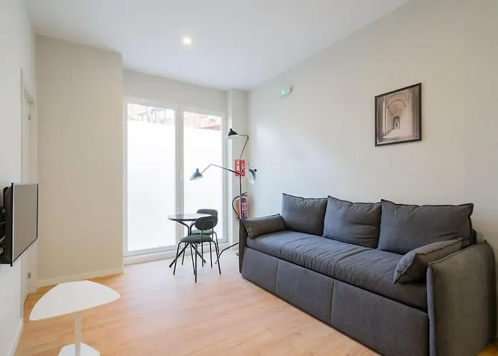 Ideal Flat For 2 Pax -F Fpo1